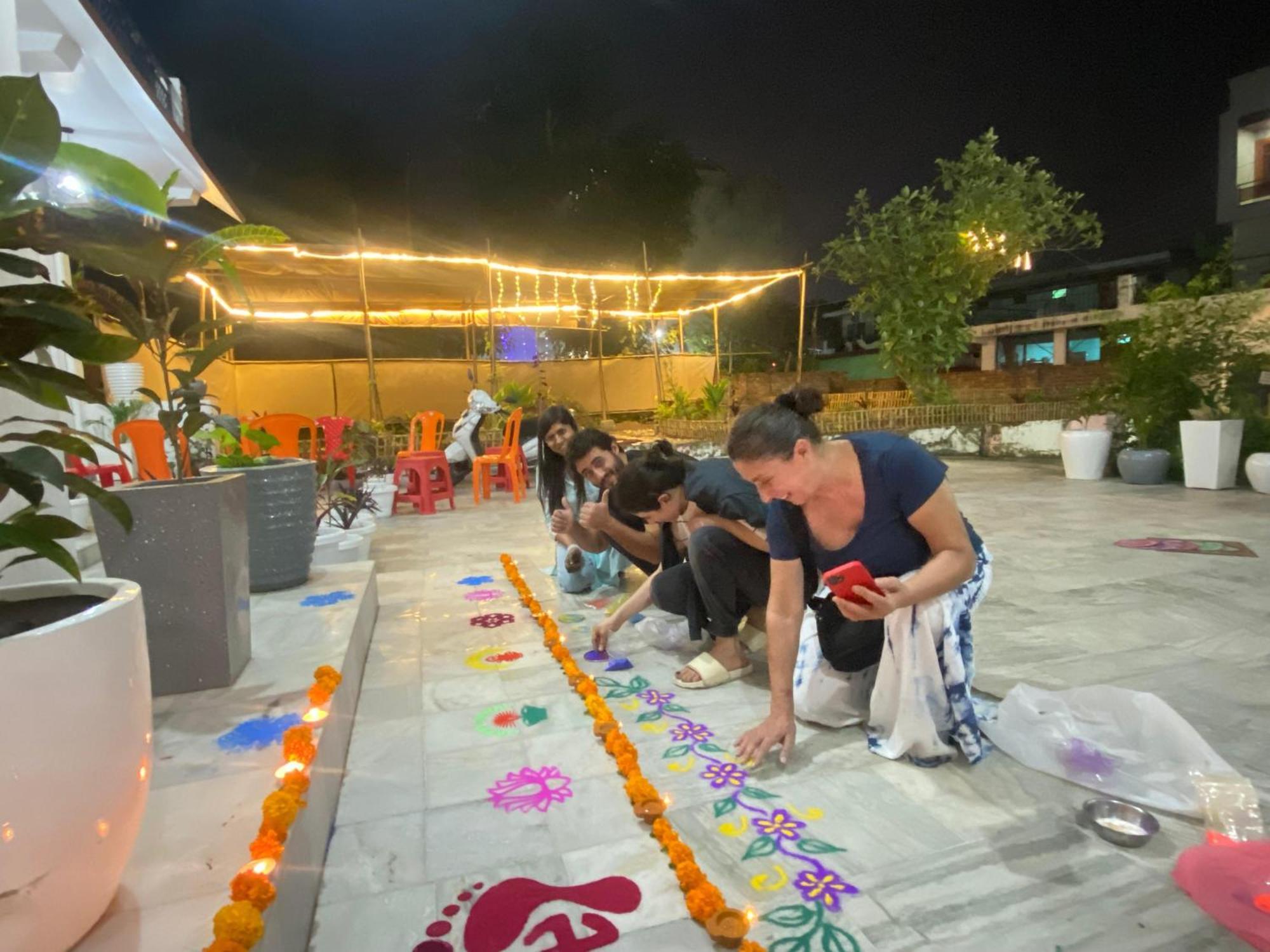 Holy Cow Hotel Rishikesh Exterior photo
